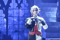 「Butlers' 歌劇『悪魔執事と黒い猫』～薔薇薫る舞踏会編～」より。