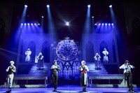 「Butlers' 歌劇『悪魔執事と黒い猫』～薔薇薫る舞踏会編～」より。