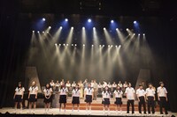 舞台「くちびるに歌を」より。