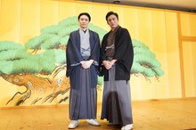 左から市川染五郎、松本幸四郎。