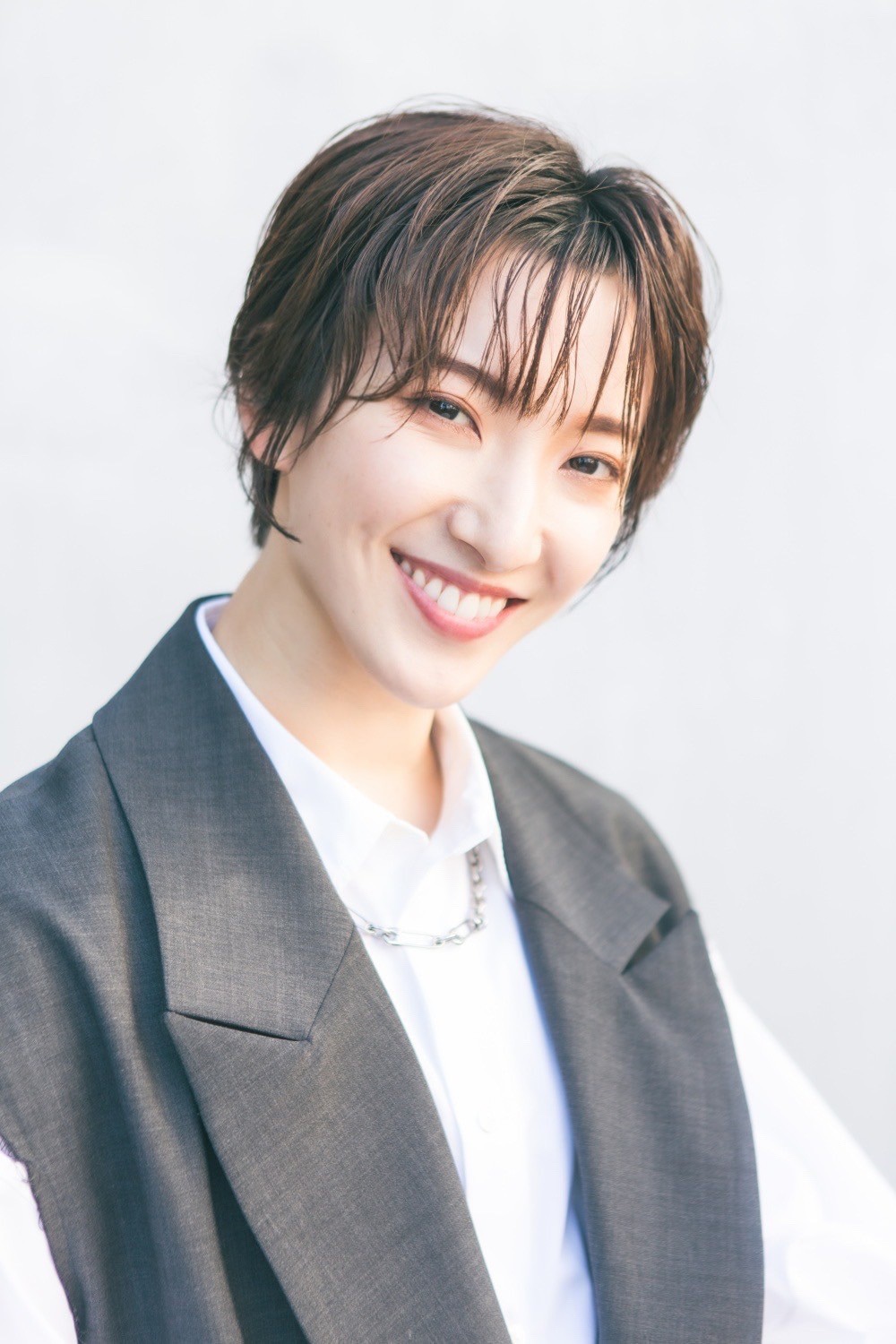 帆純まひろ「皆様の元へ元気な声を」、6月WOWOW「宝塚プルミエール」でナレーター初挑戦