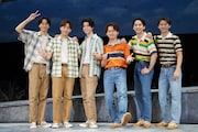「GIRLFRIEND」“6者6様”の個性弾ける初日会見、「だいぶ狂気的」と称されたメンバーも