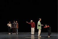 関田育子「micro wave」より。（撮影：小島早貴）