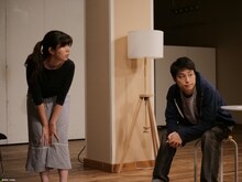 劇団普通「水彩画」より。（撮影：福島健太）