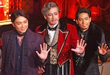 左から井上芳雄、橋本さとし、K。