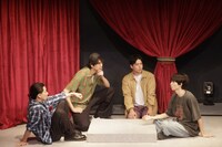 劇団7枠13番旗揚げ公演「折り合いの終幕」より。