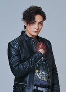 加藤和樹のビジュアル。