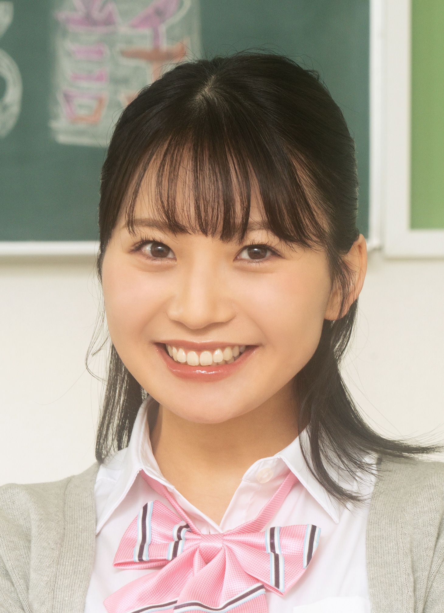 金田すなほ扮する金田優菜。
