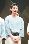 島田治人役の財津優太郎。