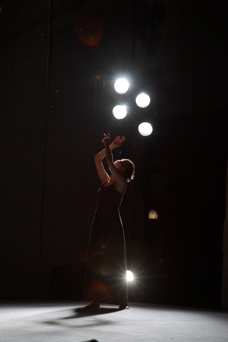 「ちいさな死神くんとあの木の上のお星さま」より。（撮影：青二才）