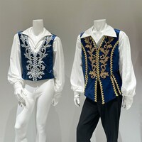 ミュージカル「ナビレラ」衣裳展の様子。