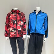 ミュージカル「ナビレラ」衣裳展の様子。