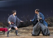 ナイロン100℃結成30周年記念公演 第2弾 ナイロン100℃ 49th SESSION「江戸時代の思い出」より。（撮影：引地信彦）