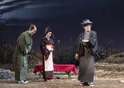 ナイロン100℃結成30周年記念公演 第2弾 ナイロン100℃ 49th SESSION「江戸時代の思い出」より。（撮影：引地信彦）