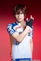 村上渉扮する新開隼人。