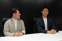 左から中村鷹之資、野村裕基。
