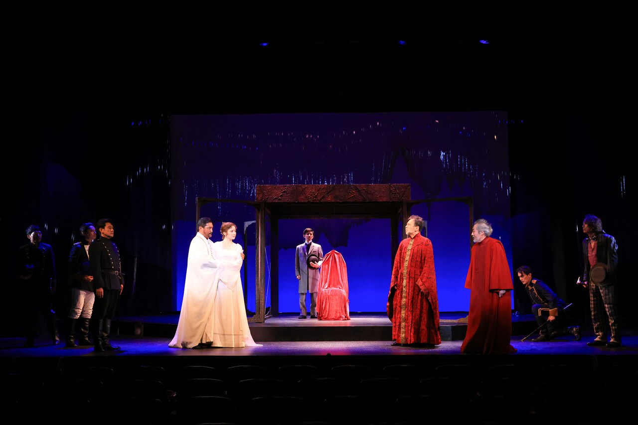 文学座公演「オセロー」より。（撮影：宮川舞子）