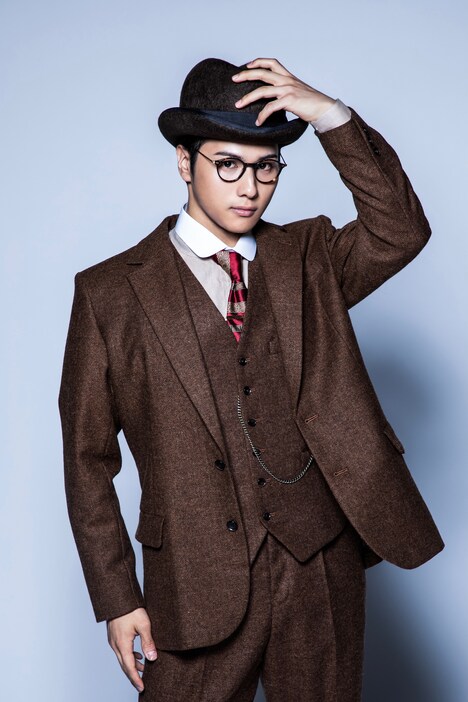 組分け帽子役の尾尻征大。