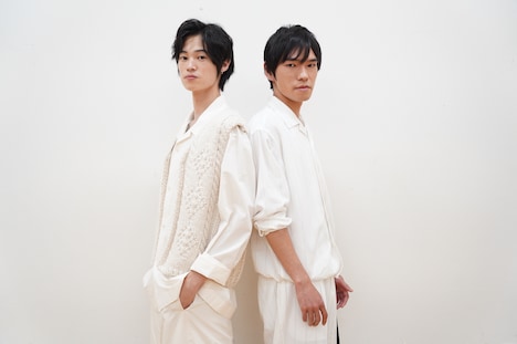 左から窪塚愛流、篠原悠伸。