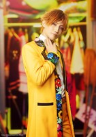 陳内将扮する皇天馬。