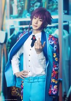 田中涼星扮する有栖川誉。