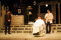 「笑わせんな」より。（撮影：堀川高志）(c)MMJ