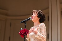 「虹のかけら ～もうひとりのジュディ」カーネギーワイルリサイタルホール公演より。（撮影：佐々木悠人）