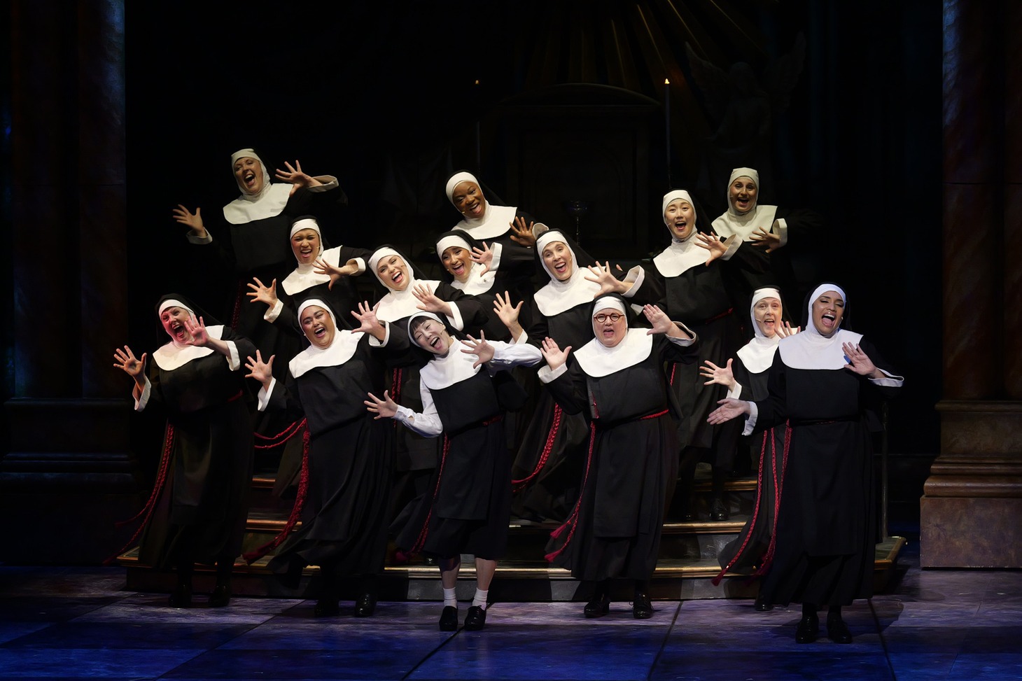ブロードウェイ・ミュージカル「天使にラブ・ソングを…（シスター・アクト）」来日公演の様子。（撮影：渡部孝弘）