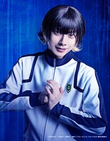 佐藤信長扮する蜂楽廻。