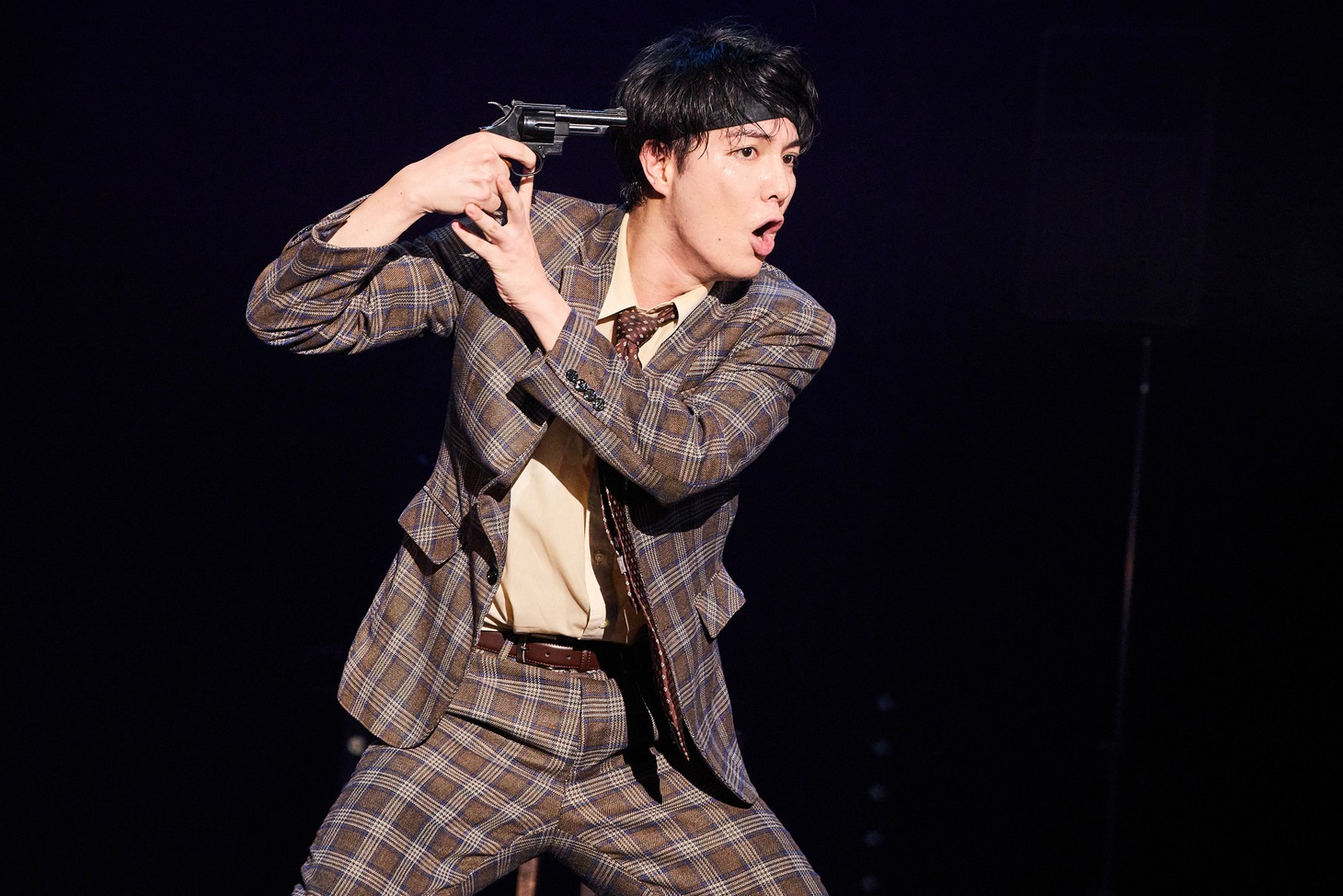 紀伊國屋ホール 60周年記念公演「熱海連続殺人事件」の「熱海殺人事件 Standard」より。（撮影：神ノ川智早）