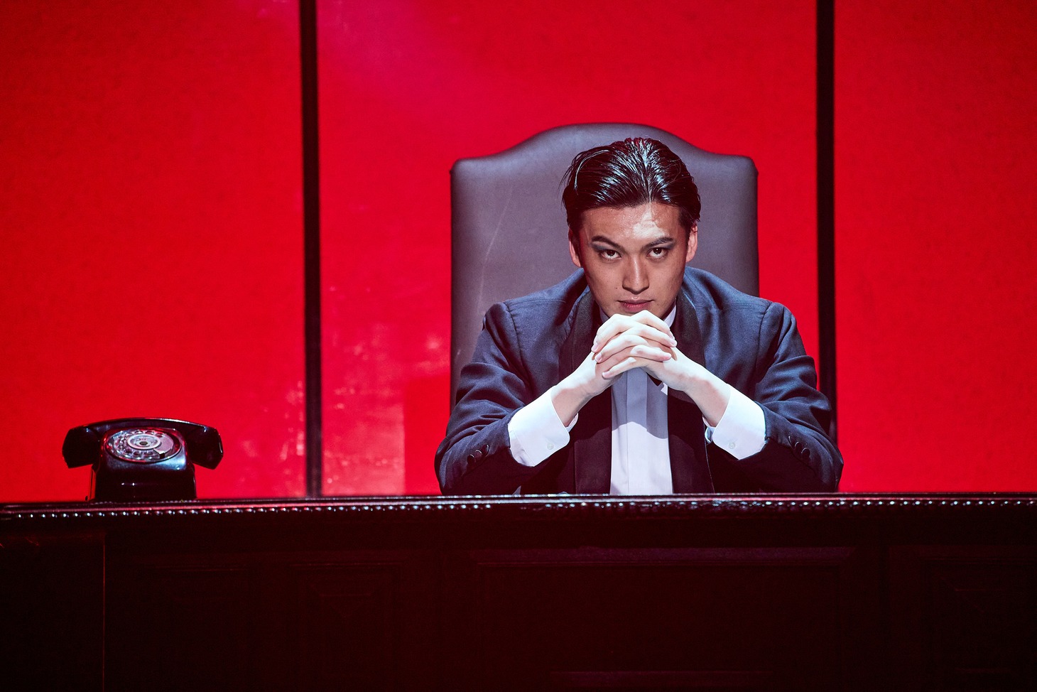 紀伊國屋ホール 60周年記念公演「熱海連続殺人事件」の「熱海殺人事件 Standard」より。（撮影：神ノ川智早）