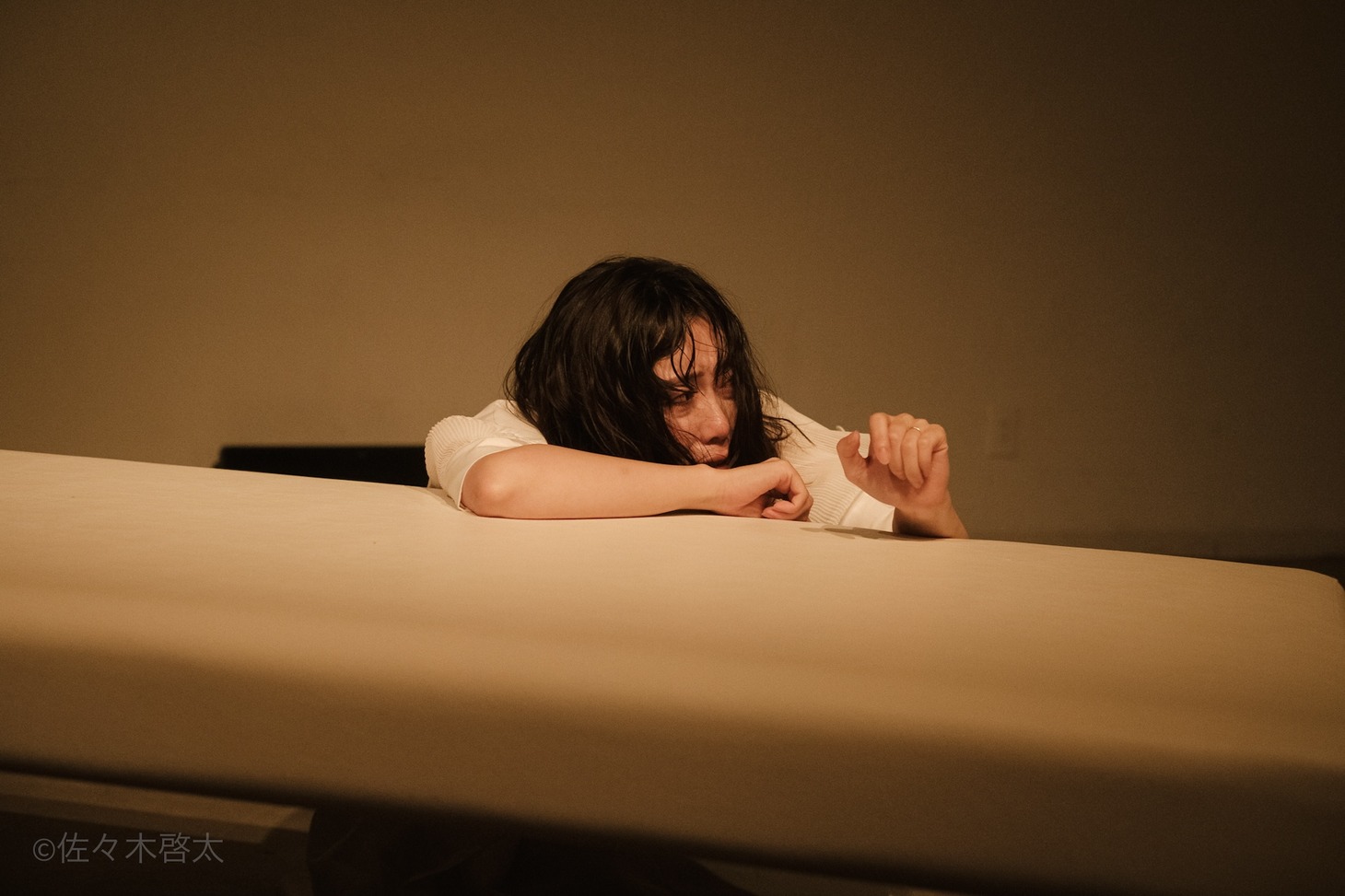 坂本企画「天の光とすべての私」より、鳩川七海。