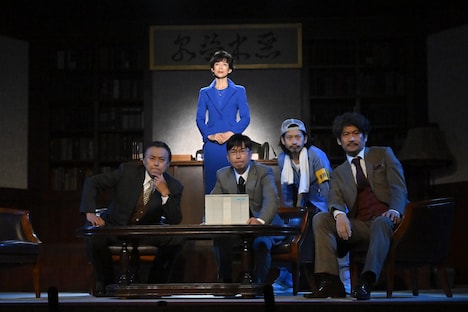 「舞台『逃奔政走-嘘つきは政治家のはじまり？-』」より。（撮影：阿部章仁）