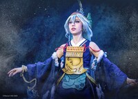 小嶋紗里扮する金魚姫。