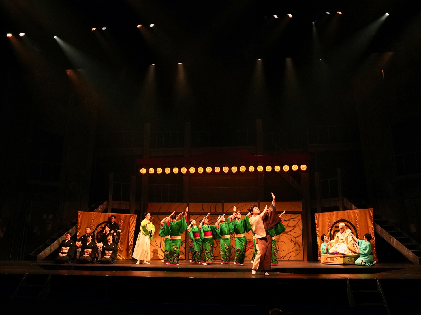 COCOON PRODUCTION 2024「ふくすけ 2024－歌舞伎町黙示録－」より。（撮影：細野晋司）