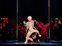 COCOON PRODUCTION 2024「ふくすけ 2024－歌舞伎町黙示録－」より。（撮影：細野晋司）