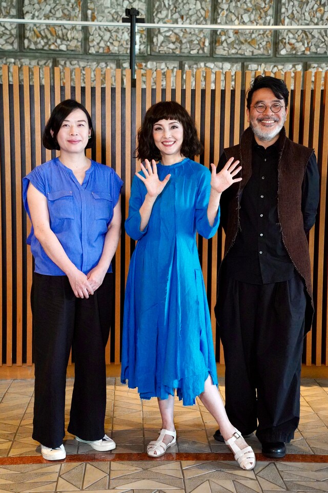 左からペヤンヌマキ、南果歩、林正樹。