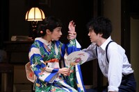 M&Oplaysプロデュース「帰れない男～慰留と斡旋の攻防～」より。（撮影：宮川舞子）