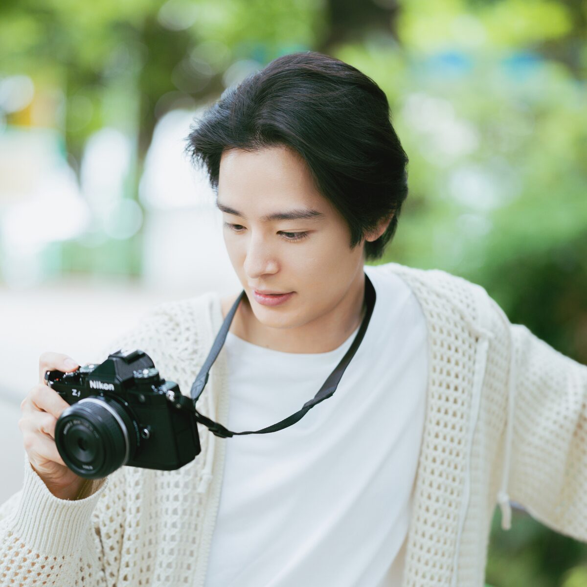 塩野瑛久 - 劇団EXILEが写真展開催！佐藤寛太と塩野瑛久も撮影担う  