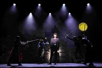 30-DELUX collaborate with UNiFY「SHAKES2024～それは夢、だが人生という永劫の物語」アンコール公演より。