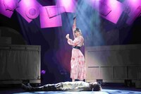 30-DELUX collaborate with UNiFY「SHAKES2024～それは夢、だが人生という永劫の物語」アンコール公演より。