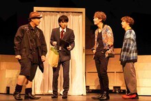 30-DELUX collaborate with UNiFY「SHAKES2024～それは夢、だが人生という永劫の物語」アンコール公演より。