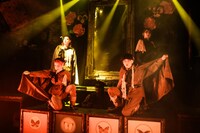 PSYCHOSIS File:006 群論序説「Alice In Wonderland -不思議の國のアリス－」より。（撮影：イマイトシヒロ）