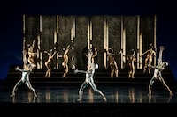 大駱駝艦・天賦典式「クレイジーキャメル」より。（撮影：井上嘉和）