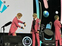 「Bilibili World 2024」での「MANKAI STAGE『A3!』」パフォーマンスの様子。