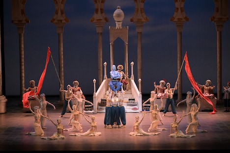 新国立劇場バレエ団「アラジン」2024年6月公演より。（撮影：鹿摩隆司）