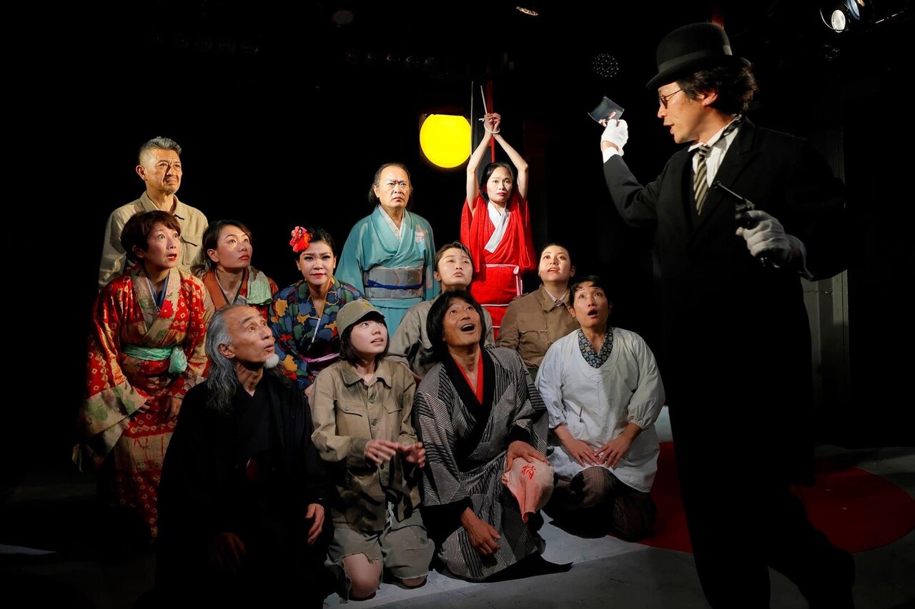 流山児★事務所 2024年夏公演「叛乱のオペラ ～喜劇阿部定1936～」より。（撮影：横田敦史）