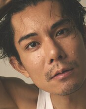 「柿澤勇人写真集（仮）」（宝島社）より。