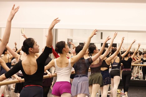 過去に行われたバレエオーディションの様子。