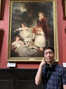 ヨネキチ・アンガースタイン、現る。特に赤い服の女の子と激似。